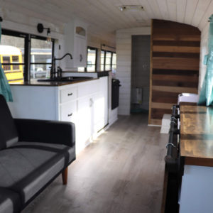 Beach-Bus-living